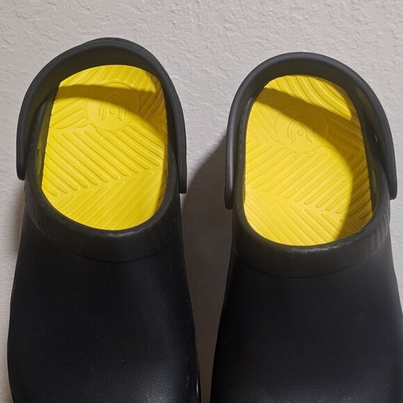 VKTRY Performance Clogs/Slides - Picture 5 of 6